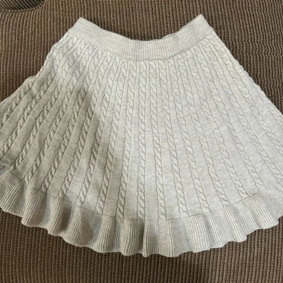 Women’s Cable Knit Ruffle Hem Skirt - Cream - Picture 3 of 3